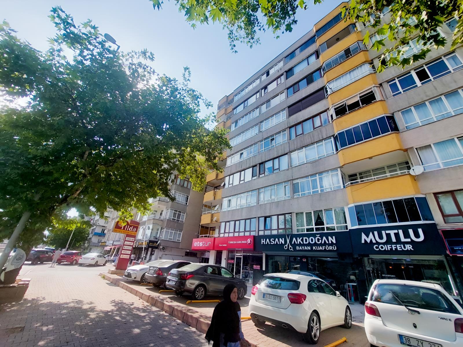 SİVAS CADDESİ ÜZERİNDE SATILIK DAİRE (tranvay durağının dibinde) - Resim 17