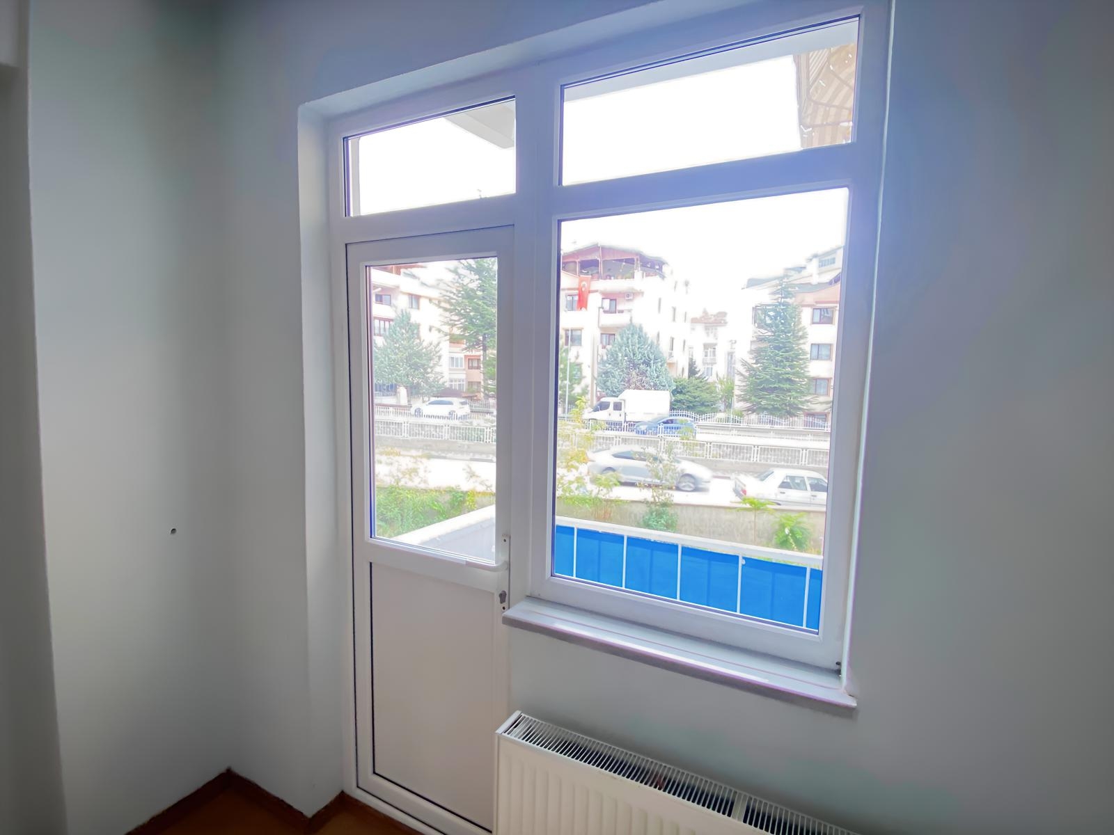 Karşıyaka'da Harika Konumlu Kiralık 3+1 Daire - Resim 3