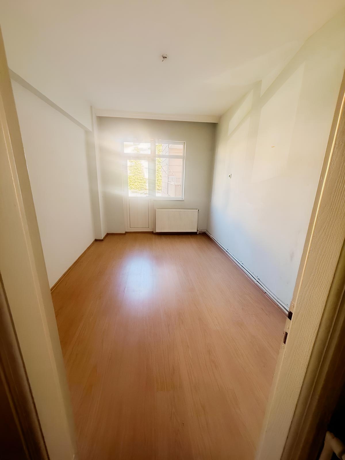 Karşıyaka'da Harika Konumlu Kiralık 3+1 Daire - Resim 24