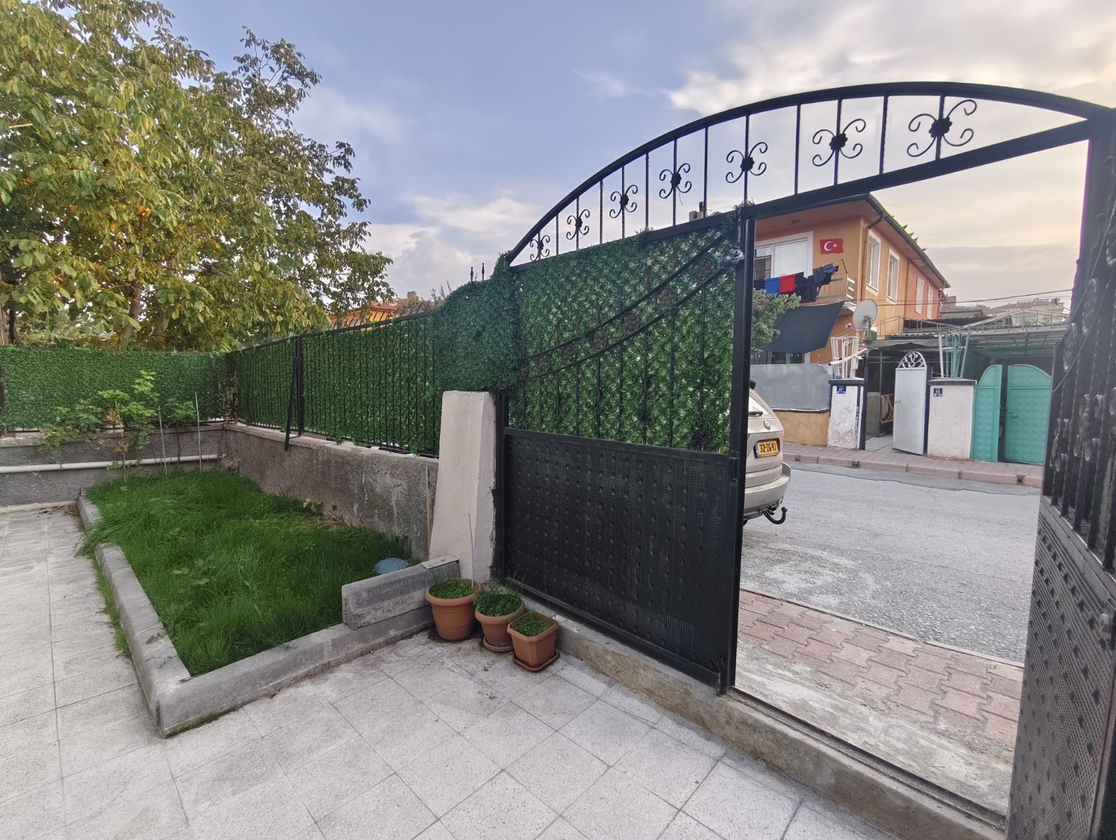 HÜRRİYET MAHALLESİ SATILIK 3 KATLI MÜSTAKİL EV - Resim 24