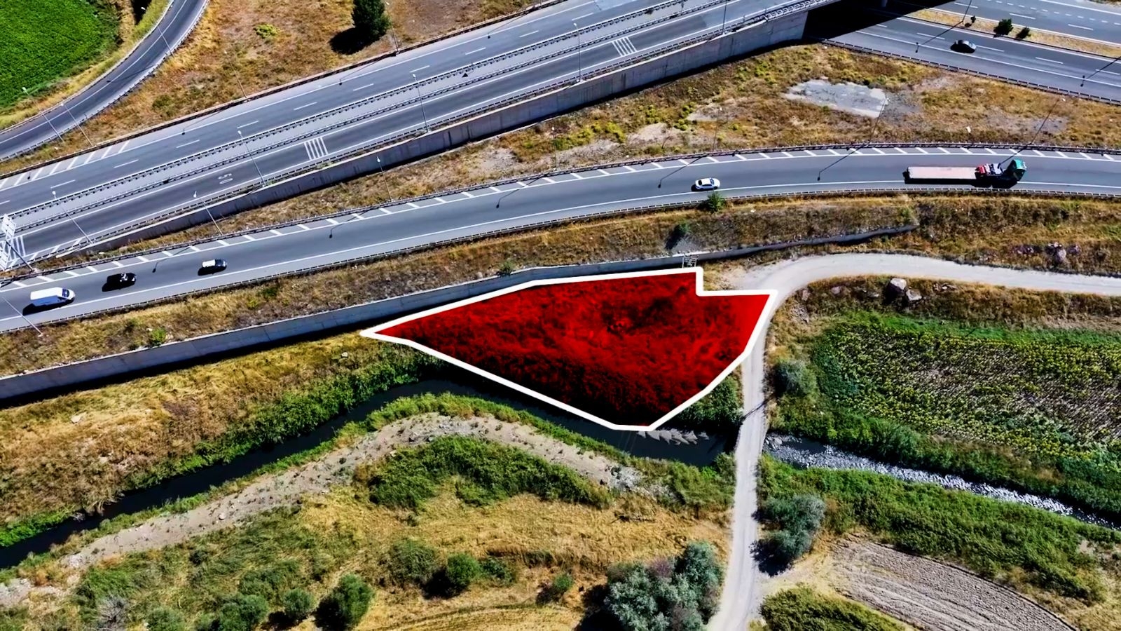 KUZEYÇEVREYOLU ANKARA KARAYOLU BAĞLANTISINDA REKLAM PANOLUK ARSA - Resim 9