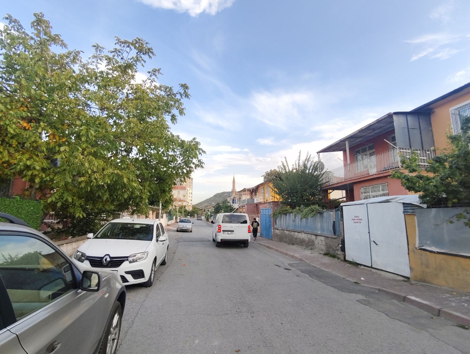 HÜRRİYET MAHALLESİ SATILIK 3 KATLI MÜSTAKİL EV - Resim 11