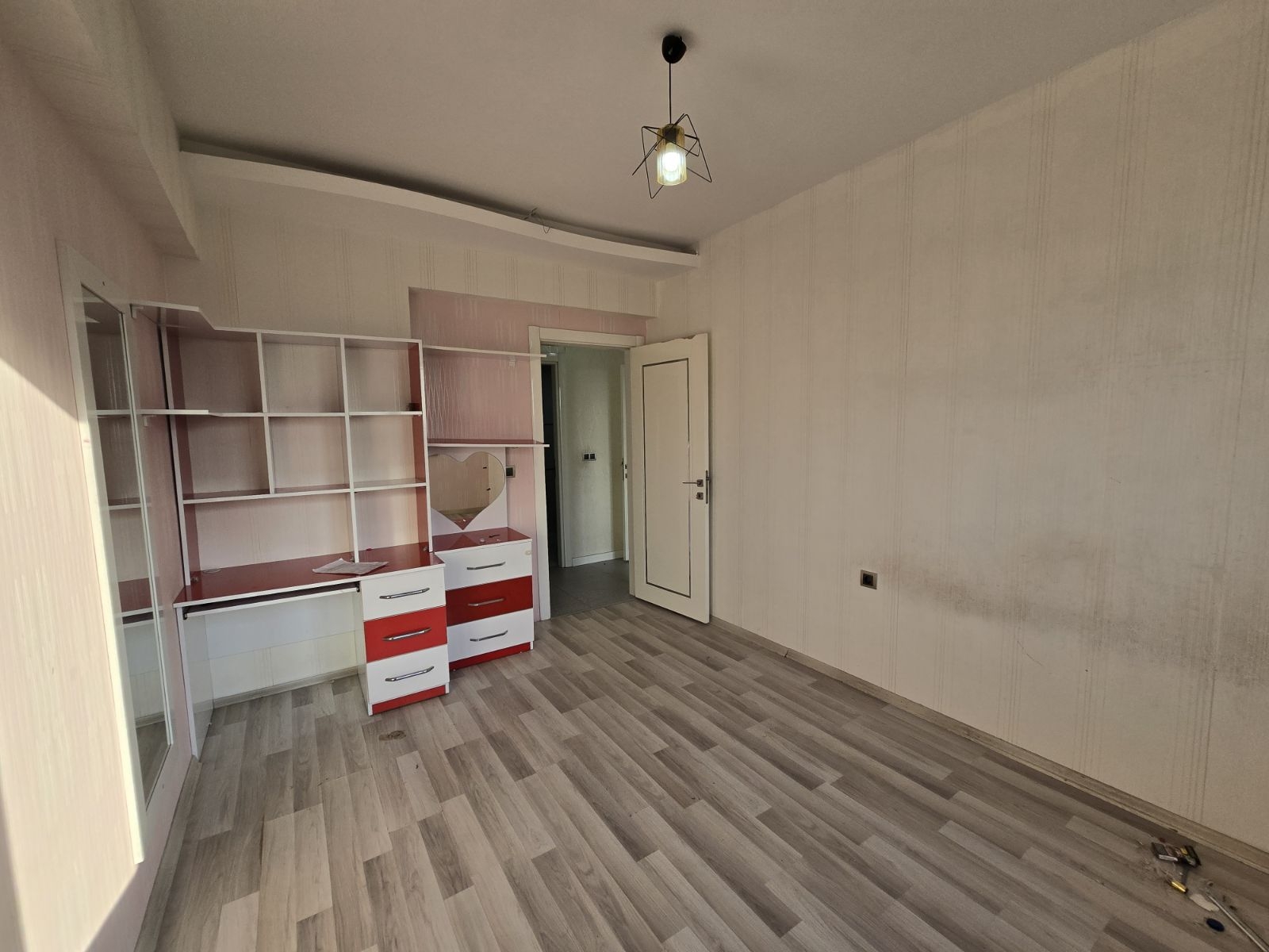 GERMİR'DE SATILIK 4+1 DAİRE - Resim 12