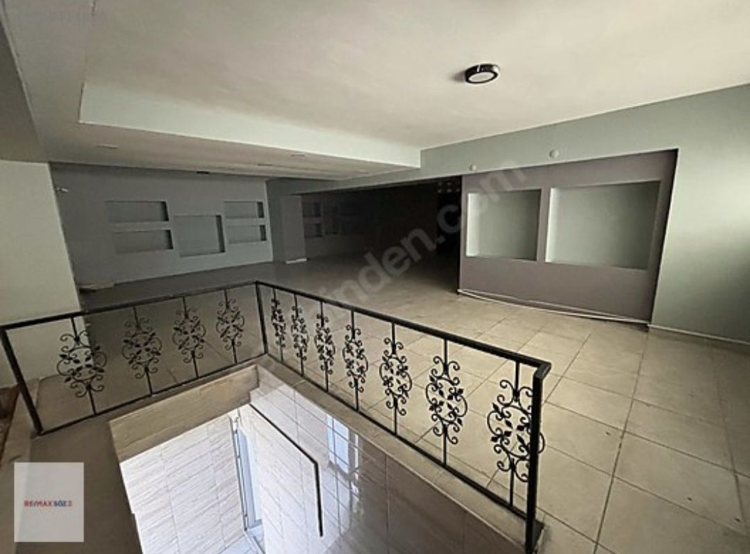 eski çevreyol üzerinde kiralık dükkan 185m² - Resim 2
