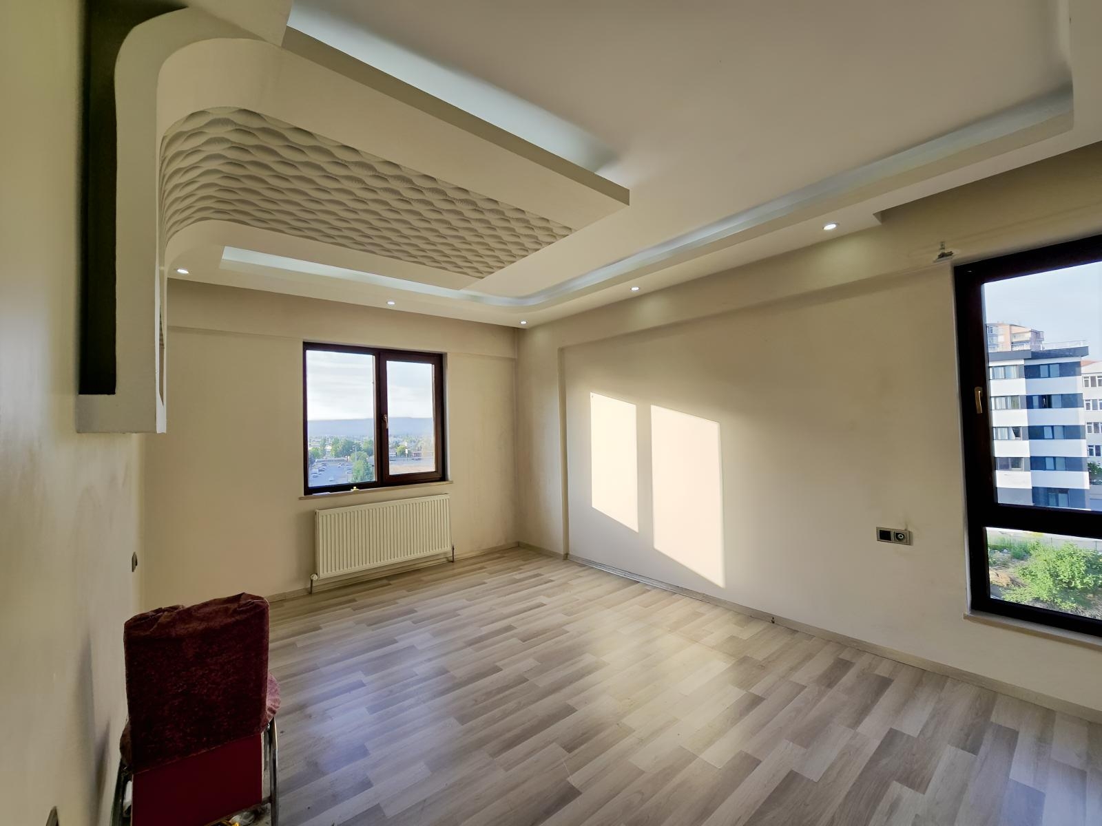 GERMİR'DE SATILIK 4+1 DAİRE - Resim 9