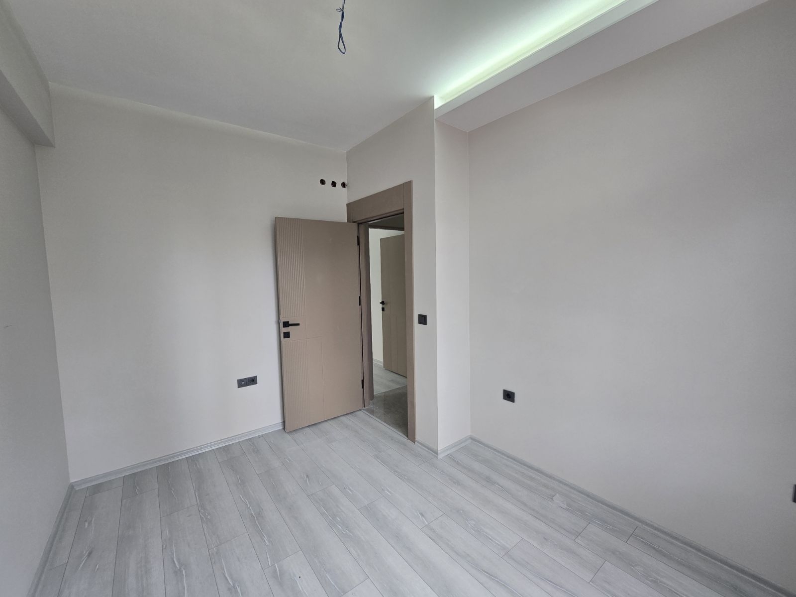 şirintepe'de satılık 2.5+1 DAİRE - Resim 3