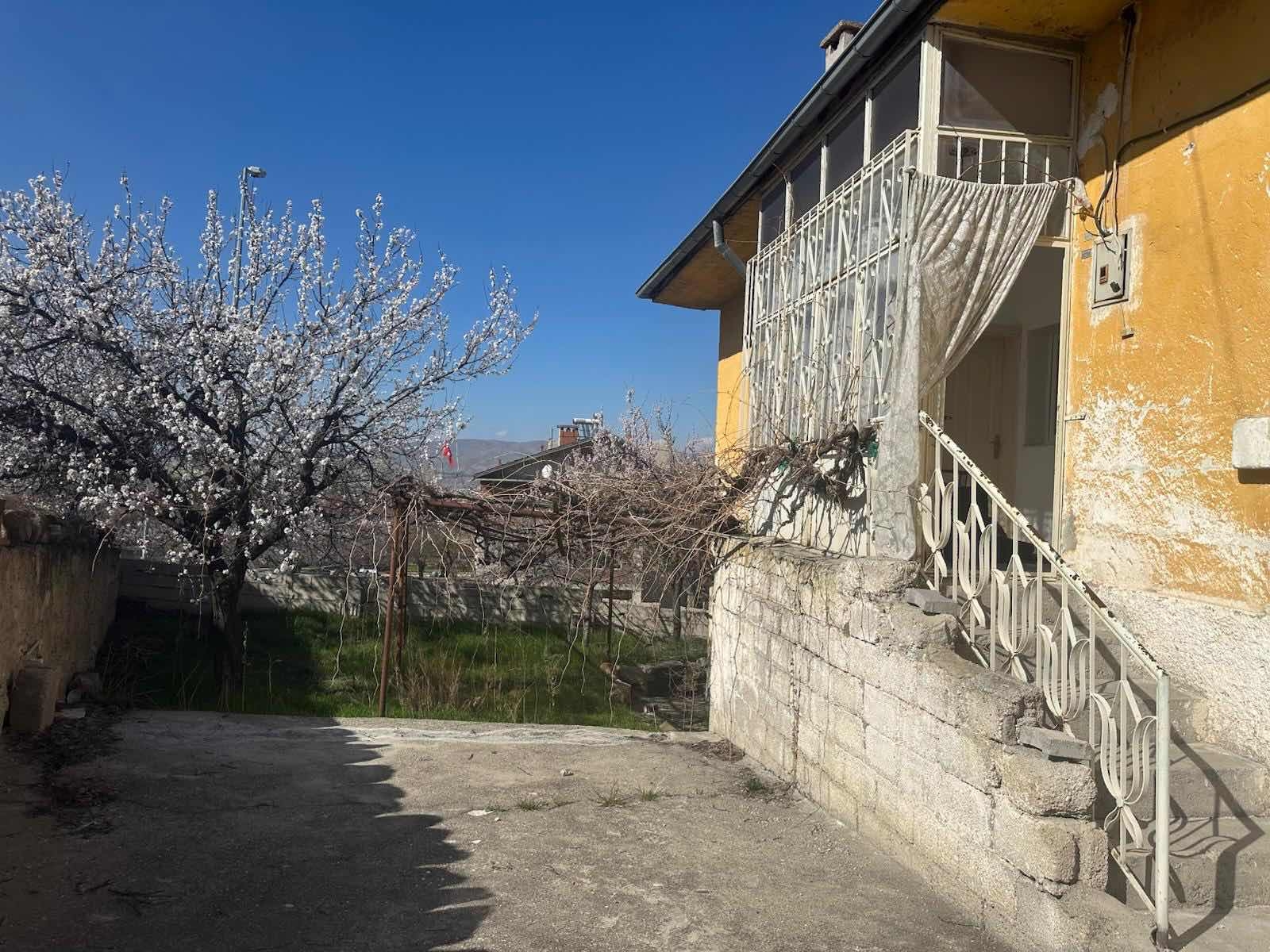 AVANOS ÇAVUŞİNDE SATILIK İKİ KATLI MÜSTAKİL EV - Resim 14