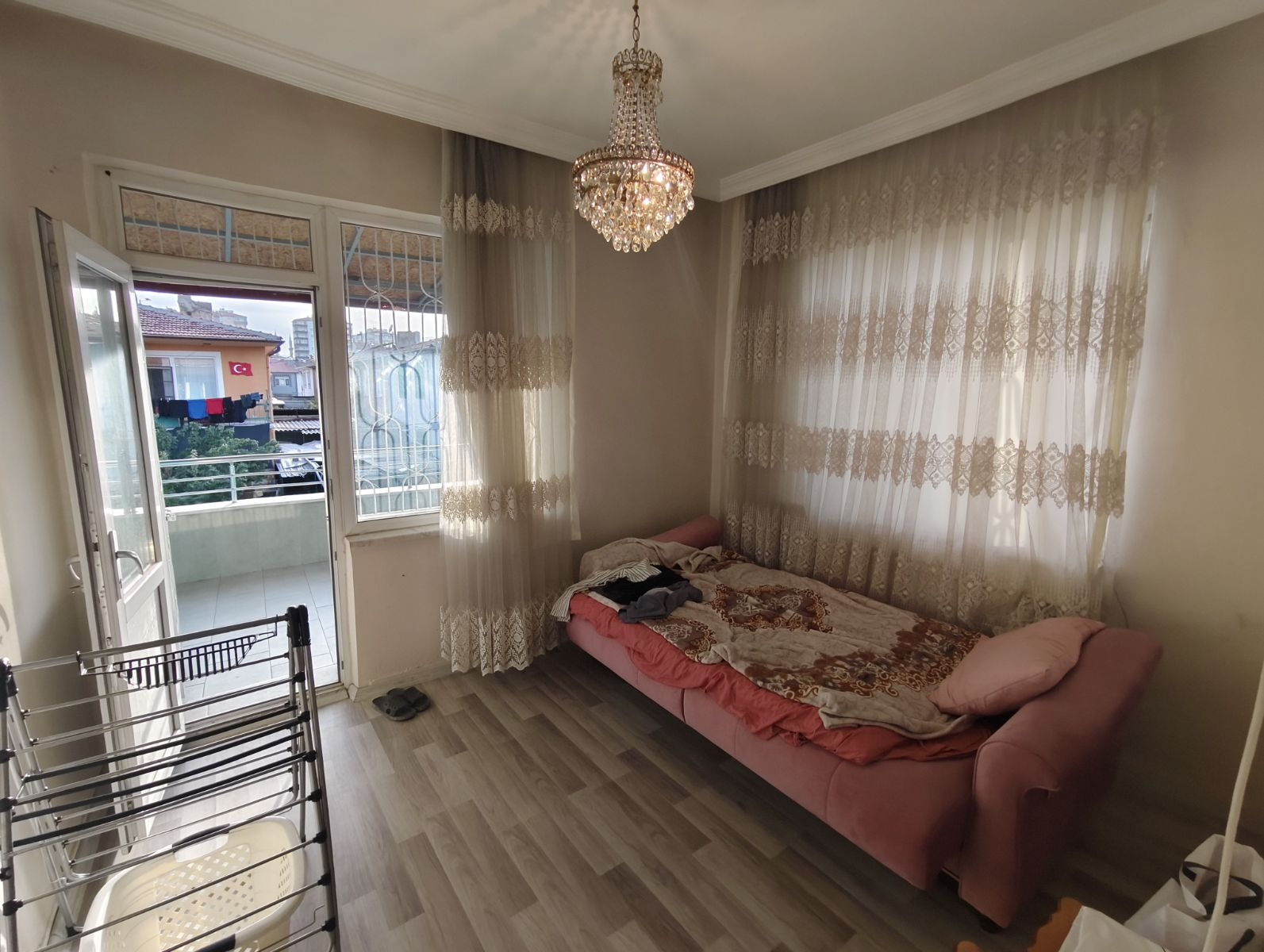 HÜRRİYET MAHALLESİ SATILIK 3 KATLI MÜSTAKİL EV - Resim 18