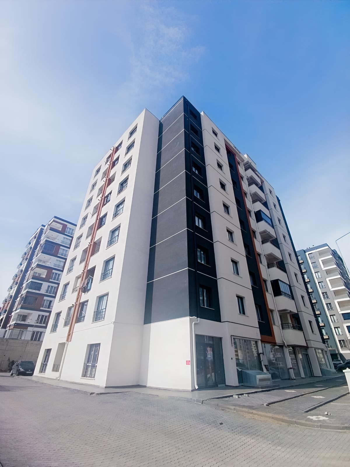 Küçük Ali Mahallesinde Kiralık Geniş Cepheli Dükkan - Resim 19