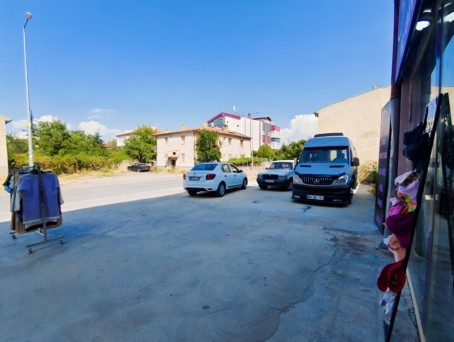 HÜRRİYET MAHALLESİ DEVREN KİRALIK İŞ YERİ BUTİK