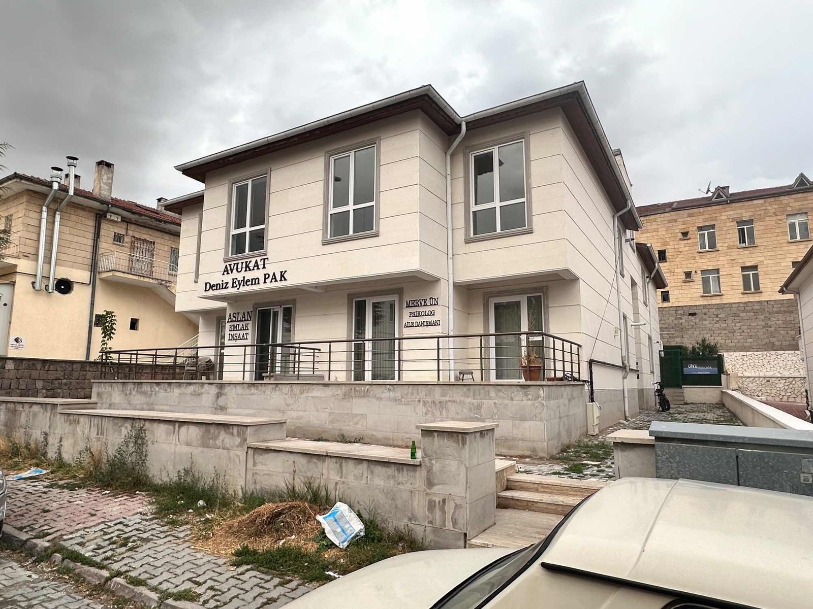 ÜRGÜP MERKEZDE HARİKA KONUMLU 2+0 AMERİKAN MUTFAKLI EŞYALI DAİRE - Resim 9