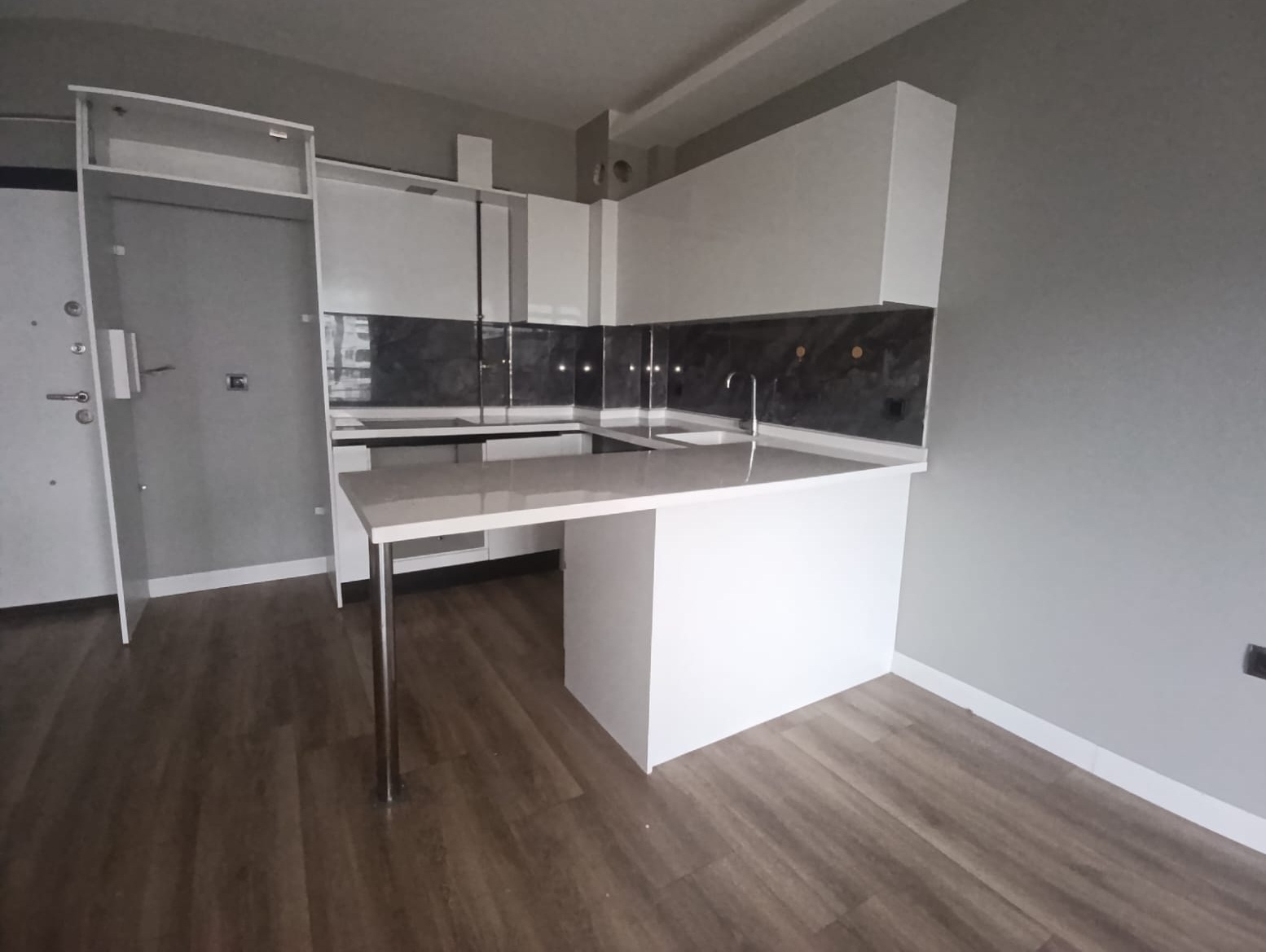 Şekerde Kiracılı Yatırımlık 2+1 Satılık Daire - Resim 5