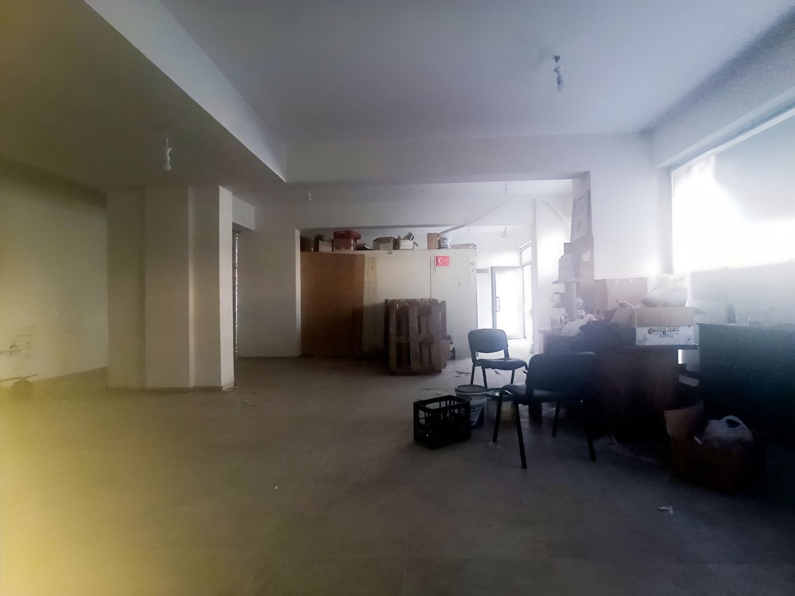 Küçük Ali Mahallesinde Kiralık Geniş Cepheli Dükkan - Resim 7