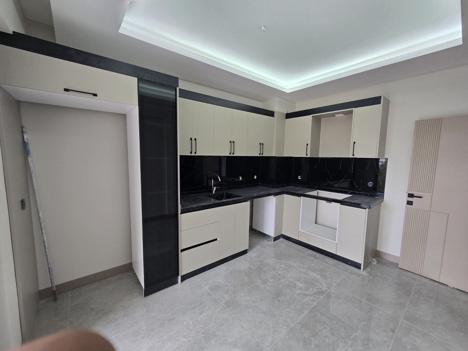 şirintepe'de satılık 2.5+1 DAİRE - Resim 2