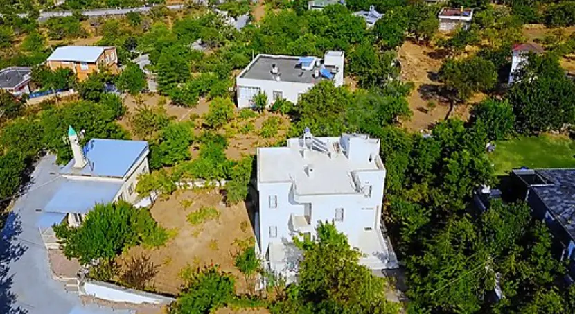 HACILAR - AKDAM'DA EVLİ BAĞ YERİ - 3.074 m2 - Resim 3